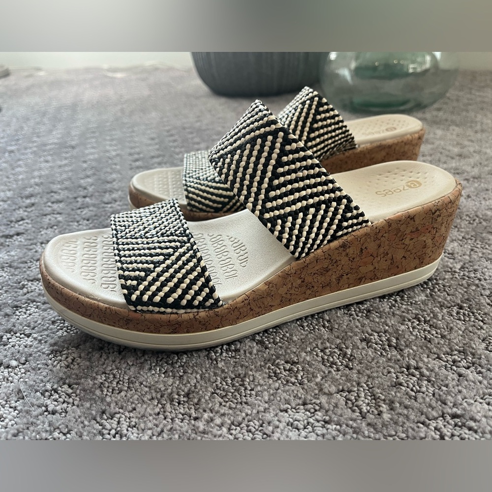 Bzees Brown and Beige Wedge Shoes with Geometric Design